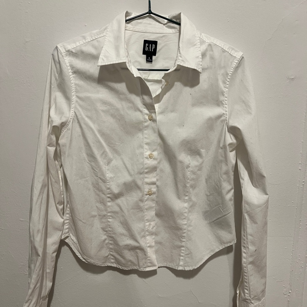 Gap Cropped White Button Down Never Worn - image 1